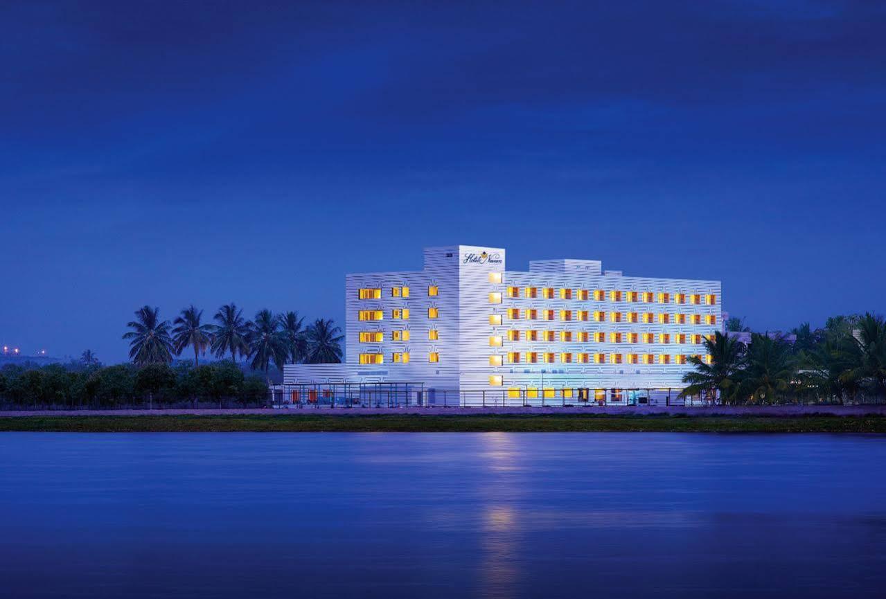 הובלי Hotel Naveen Lakeside מראה חיצוני תמונה